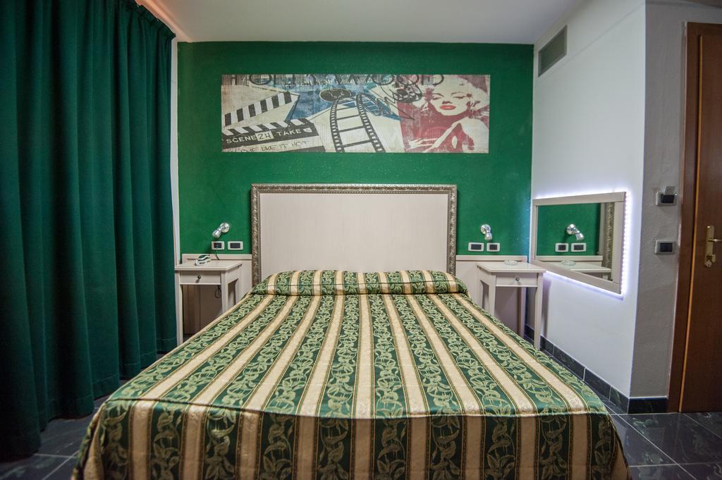 Orange Motel Веригате Екстериор снимка