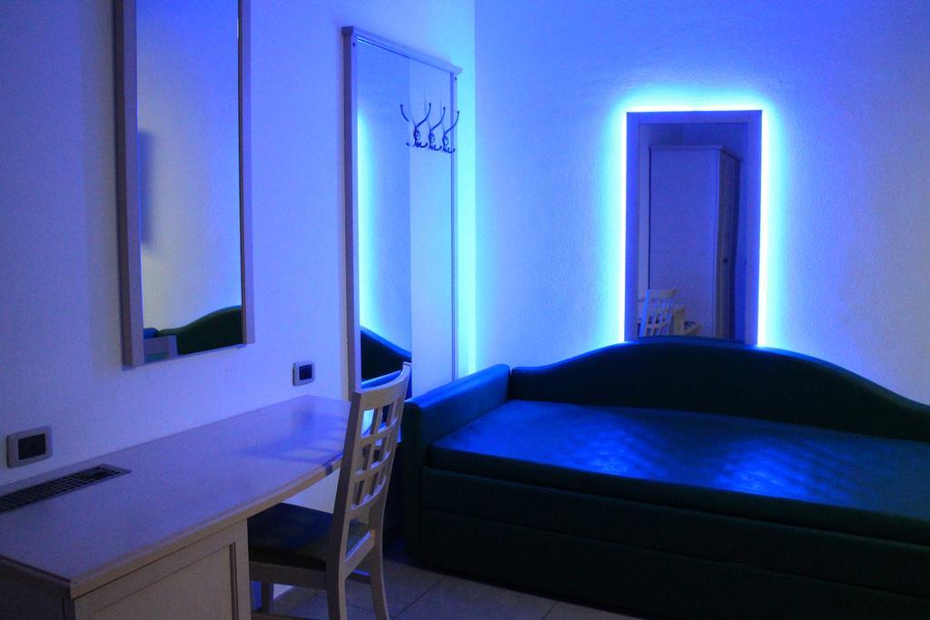 Orange Motel Веригате Екстериор снимка
