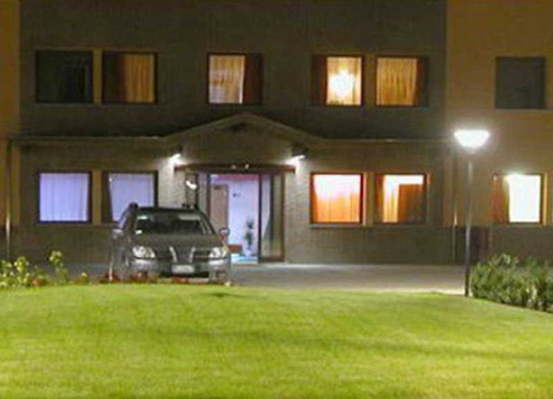Orange Motel Веригате Екстериор снимка
