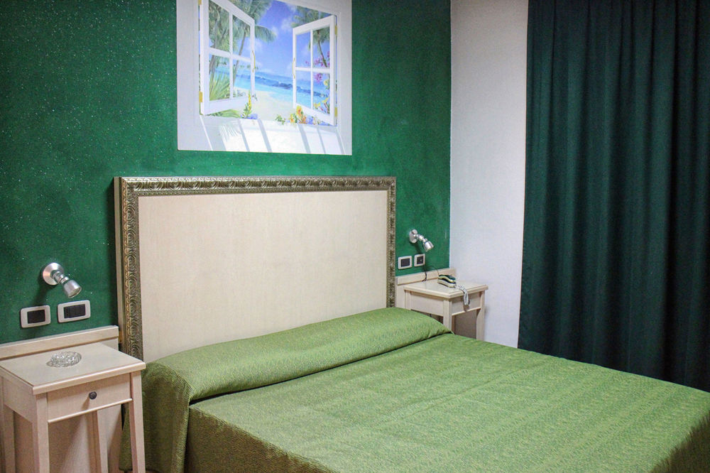 Orange Motel Веригате Екстериор снимка