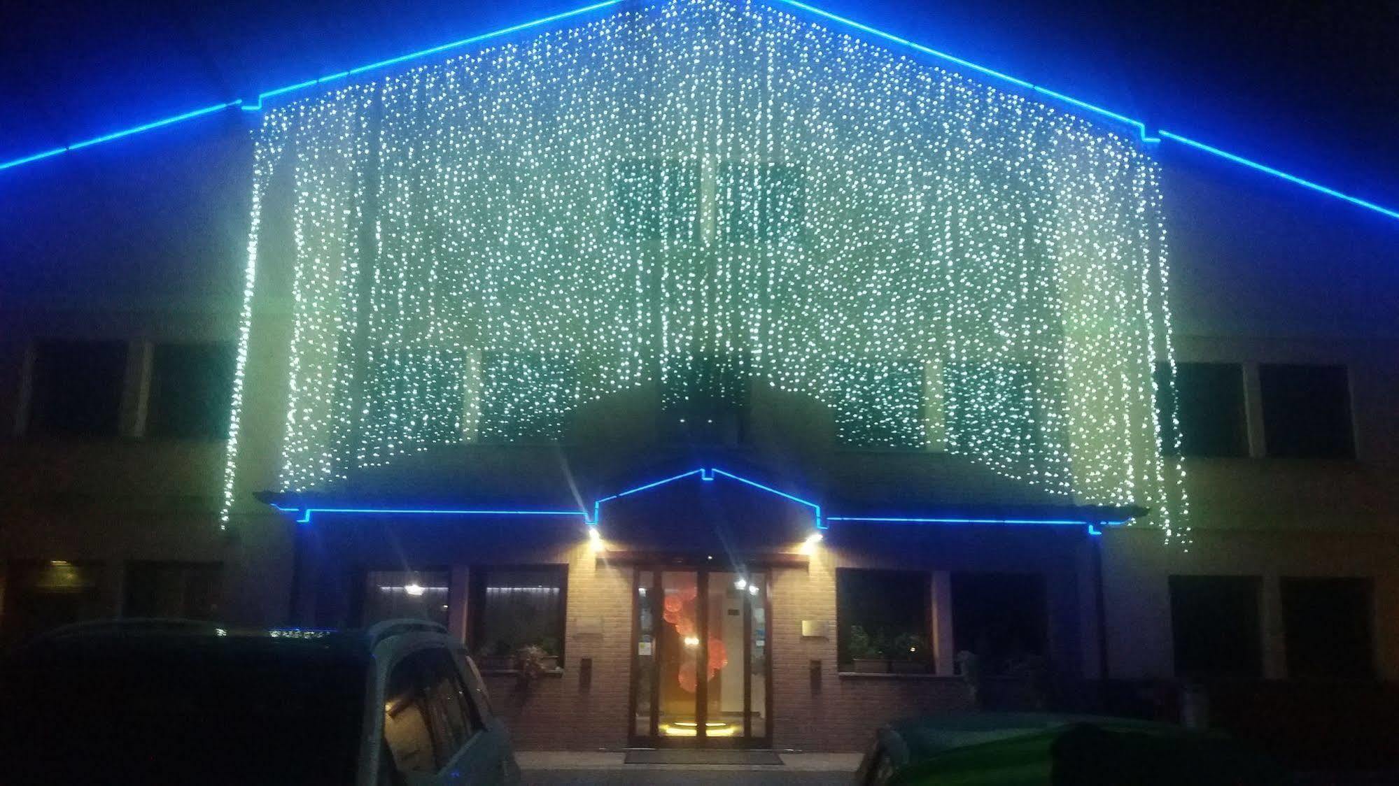 Orange Motel Веригате Екстериор снимка
