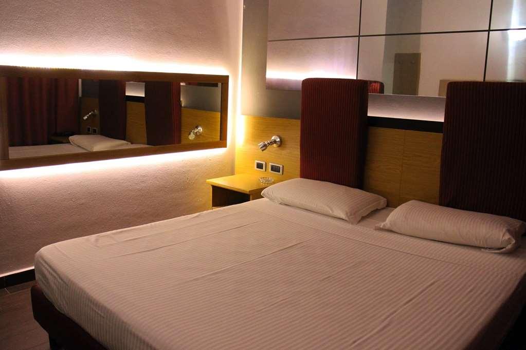 Orange Motel Веригате Стая снимка